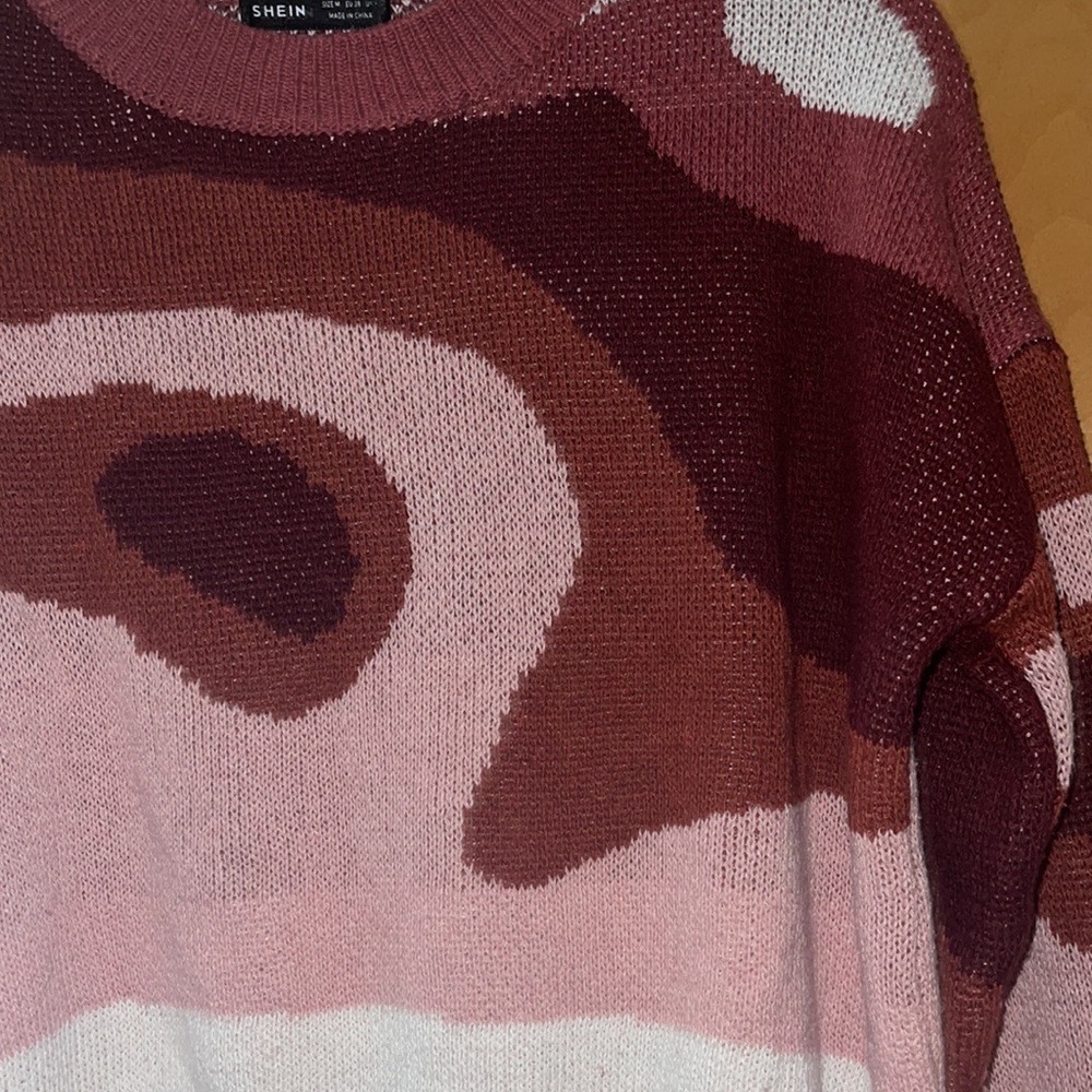 Women’s Patterned Sweater - Picture 4 of 4
